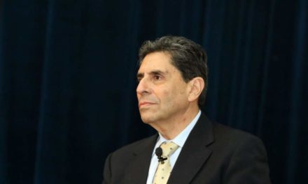Ministerio de las Culturas: El inestable escenario al que llega Mauricio Rojas