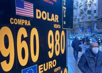 Economista Santiago Rosselot: “El rechazo podría generar más incertidumbre e inestabilidad para la economía del país”