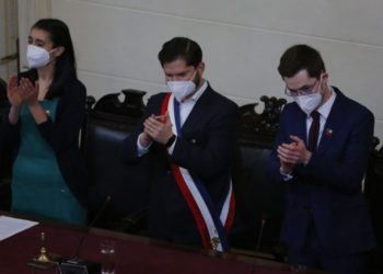 Presidente Boric al recibir propuesta de constitución: “Los invito a que debatamos intensamente el texto propuesto, mas no sobre falsedades o interpretaciones catastrofistas”