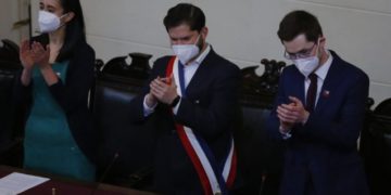 Presidente Boric al recibir propuesta de constitución: “Los invito a que debatamos intensamente el texto propuesto, mas no sobre falsedades o interpretaciones catastrofistas”