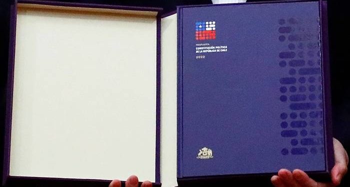 “Nunca cumplieron”: Las dudas en el mundo político tras compromiso de Chile Vamos para cambiar la Constitución