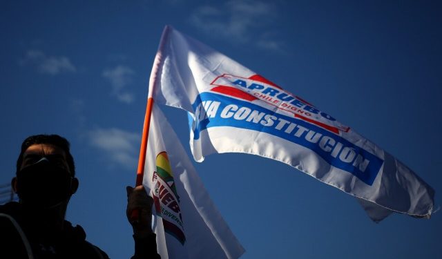 Con distintas interpretaciones, el oficialismo cierra filas tras declaraciones de Boric sobre nuevo proceso constituyente