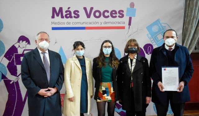 “Más Voces: Medios de Comunicación y Democracia”: Gobierno y universidades firman convenio para analizar sistema de medios en Chile