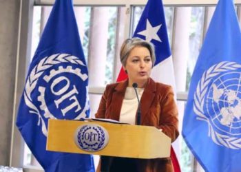 Ministra Jara entrega claves de reforma de pensiones: Mejorar ingresos de las mujeres, solidario y mixto