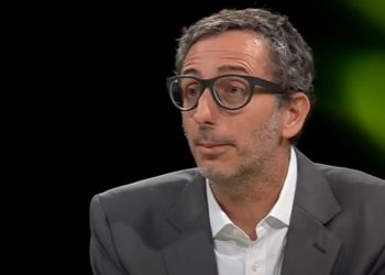 TVN zanja polémica por salida de Matías del Río de Estado Nacional: Cambio habría sido compartido por el conductor y tendrá nuevo programa