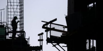 Economista Mauricio Tejada por salario mínimo: “La clave está en mejorar la productividad”