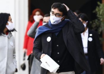 A la retaguardia del Gobierno: El alto costo que asumió el Frente Amplio en el viraje del Ejecutivo hacia la centroizquierda