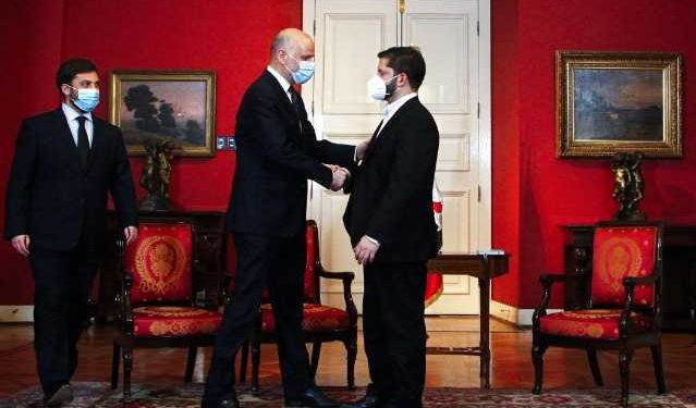 Elizalde y Soto liderarán gestiones en el Congreso para reiniciar la redacción de una nueva constitución