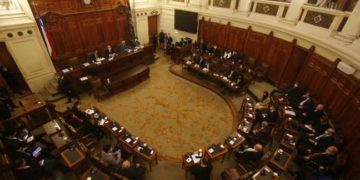 Partidos se reúnen nuevamente este viernes: la tensa antesala del diálogo constituyente