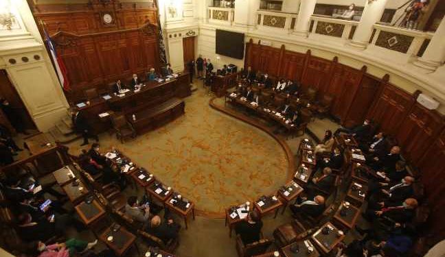 Partidos se reúnen nuevamente este viernes: la tensa antesala del diálogo constituyente