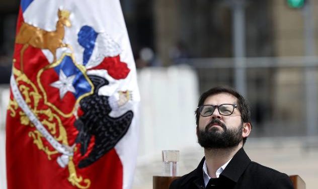 ¿Naufraga el programa de Gobierno?: Analistas sopesan la viabilidad del proyecto de Boric