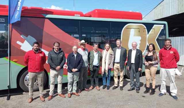 Transporte 100% eléctrico: Gobierno y Buses OK posicionan a Santiago cerca del nivel de las urbes chinas