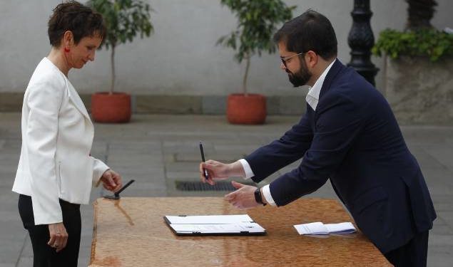 Carolina Tohá asume en Interior y Ana Lya Uriarte reemplaza a Jackson en la Segpres