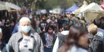 Christian García, jefe de Epidemiología del Minsal: “El uso de mascarilla sigue siendo recomendado en lugares cerrados”