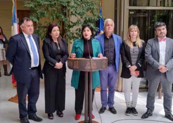 Diputados de la comisión de Salud emplazan al Ejecutivo a aumentar el presupuesto de la atención primaria en 2023