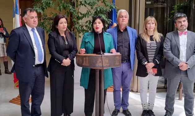 Diputados de la comisión de Salud emplazan al Ejecutivo a aumentar el presupuesto de la atención primaria en 2023