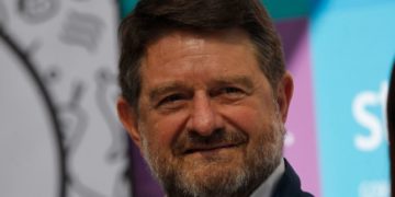 Claudio Orrego renunció a la Democracia Cristiana después de 33 años de militancia