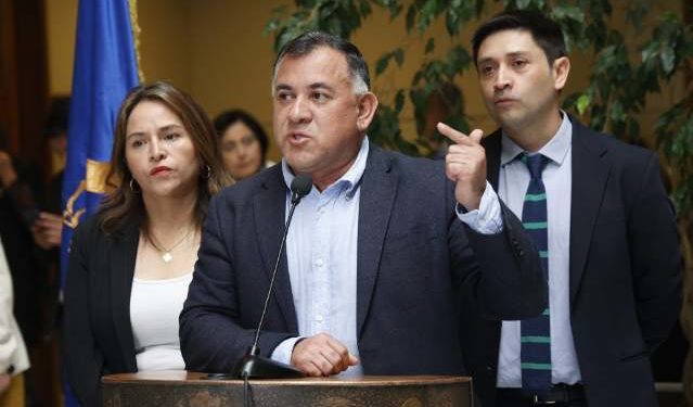 Diputado Aedo (DC): “No están los votos en la bancada para apoyar a un militante PC”