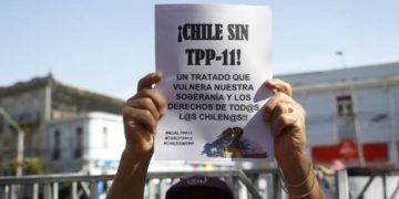 Lío en el oficialismo por TPP11: Diputados llevan tramitación del tratado al TC y se enfrascan en discusión por plazos con figuras del PS