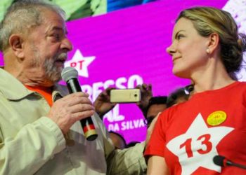 Coordinadora de campaña da Lula da Silva en Brasil agradeció el apoyo del Presidente Boric