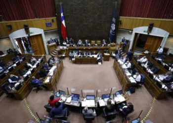 Comisión de Constitución del Senado alista votación de más de 140 indicaciones a la reforma que habilita nuevo proceso constituyente