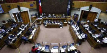 Comisión de Constitución del Senado alista votación de más de 140 indicaciones a la reforma que habilita nuevo proceso constituyente