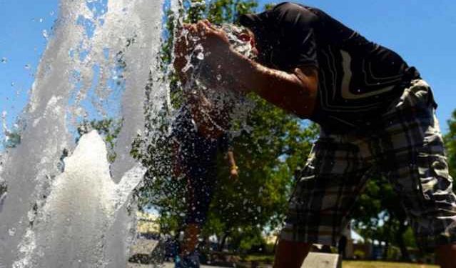 Código Rojo: Autoridades lanzan protocolo ante las altas temperaturas en la RM y expertos esperan lo mismo para las regiones