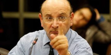 Senador Castro por crisis de las Isapres: “El desprestigio del sistema privado es muy grande y no podríamos perpetuarlo como está”