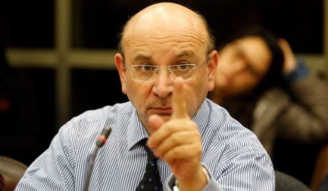 Senador Castro por crisis de las Isapres: “El desprestigio del sistema privado es muy grande y no podríamos perpetuarlo como está”