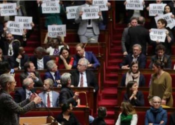 Senado francés aprobó reforma a las pensiones