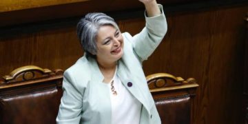 “Vivir mejor requiere compromiso y voluntad”: Senado aprueba proyecto de 40 horas laborales