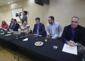 Jefe de bancada RN dice “no compartir” dichos de diputada Cordero, pero pedirá conocer “cuál fue el contexto” de sus dichos