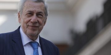 Canciller Van Klaveren confirma vuelo de repatriación de migrantes venezolanos