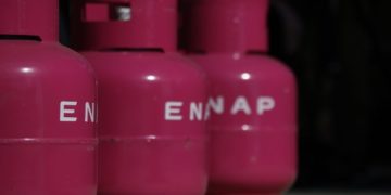 Diputados de RN acuden a Contraloría por “despilfarro inaceptable” de ENAP