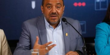 Acusación Constitucional contra Ávila: DC revisará mérito del libelo y oficialismo apunta a “discriminación” contra el secretario de Estado