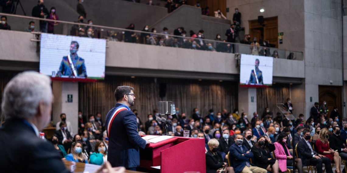 “Pasar de la promesa a la acción”: Las expectativas del mundo político en la antesala de la cuenta pública