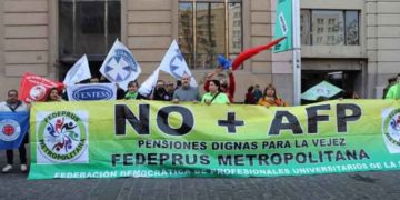 Organizaciones sociales, alcaldes y la CUT llaman a avanzar en una reforma al sistema de pensiones