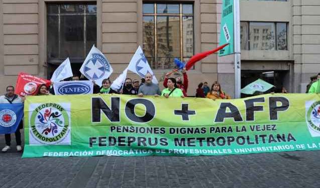 Organizaciones sociales, alcaldes y la CUT llaman a avanzar en una reforma al sistema de pensiones