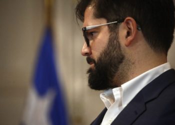 Presidente Boric llega a Bruselas para participar en la cumbre CELAC-UE