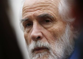 Montes apunta a gobierno de Piñera de iniciar traspasos a fundaciones