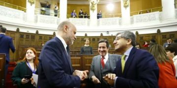 Ministro Elizalde llamó a evitar que la discusión constitucional se convierta en un factor de “controversia permanente” entre los chilenos