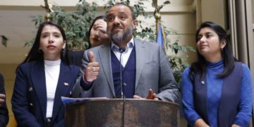 Acusación contra el ministro Ávila: oficialismo desmiente cifras entregadas por exdirector de Junaeb ad portas de su votacion en sala