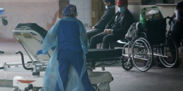 Por deuda de Fonasa: Diputados de la comisión de Salud discreparon ante un eventual colapso de clínicas