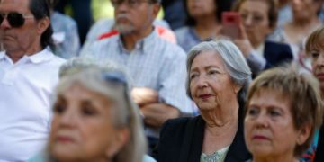 Reforma previsional: Oposición acusa al Gobierno de “buscar un salvavidas” en la figura de la expresidenta Bachelet