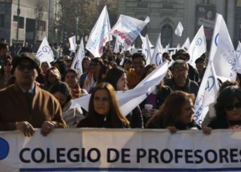Profesores esperan respuesta positiva del Mineduc en reunión de este lunes
