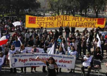 “El paro no se baja”: Directiva nacional del Colegio de Profesores se reunirá este lunes con Cataldo