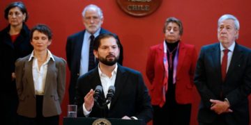 Reacciones tras el ajuste ministerial: Oficialismo valora cambios, mientras otros sectores acusan que fueron “poco relevantes”