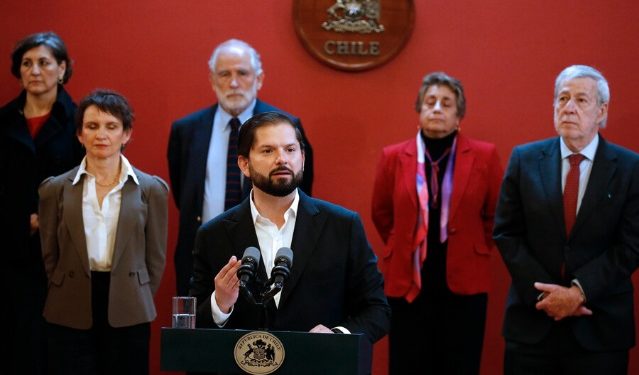 Reacciones tras el ajuste ministerial: Oficialismo valora cambios, mientras otros sectores acusan que fueron “poco relevantes”