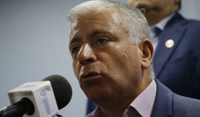 Carlos Díaz al inicio de la asamblea nacional de profesores: “Estos puntos no se modifican porque se haya cambiado al ministro de Educación”