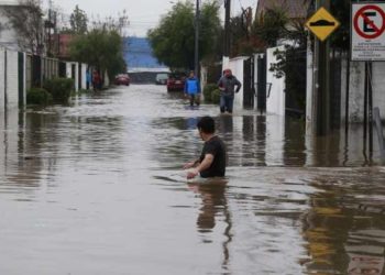 Especialistas U. de Chile analizan impacto del sistema frontal y cómo prepararse para futuros eventos extremos